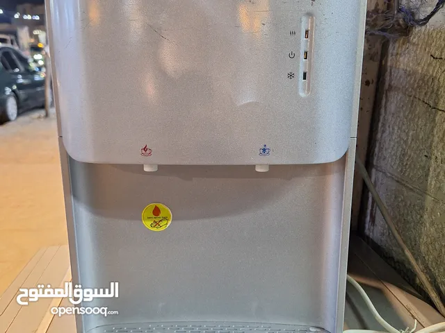 كولر طاولة شبه جديد كولر كونتي لون سليفر