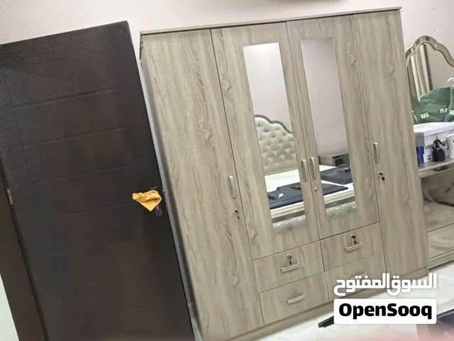 كبت ملابس بحاله ممتازه