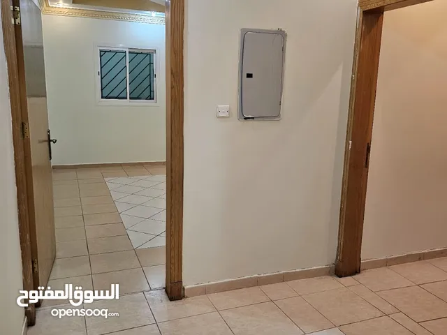 300 m2 3 Bedrooms Apartments for Rent in Al Riyadh Al Taawun