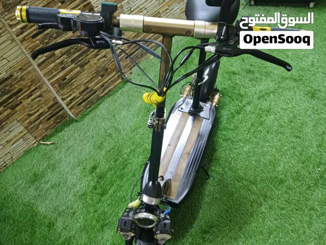 بسعر مغري سكوتر كهربائي للبيع