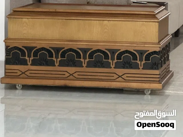 للبيع طاولات جانبية للمجالس