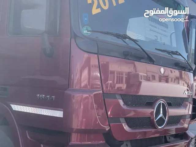 Tractor Unit Mercedes Benz 2012 in Kuwait City