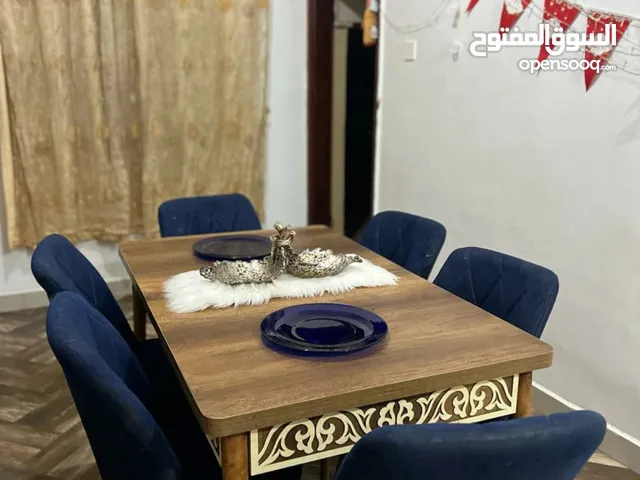 طاوله طعام