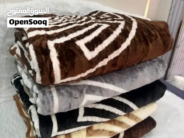 بطانيات ازولكس ابو دب وزن 3.5 ك(6800) بطانيات ناشير لايف ابو دب وزن 4ك(7500)