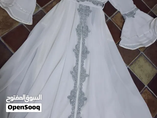 قفطان ابيض للبيع