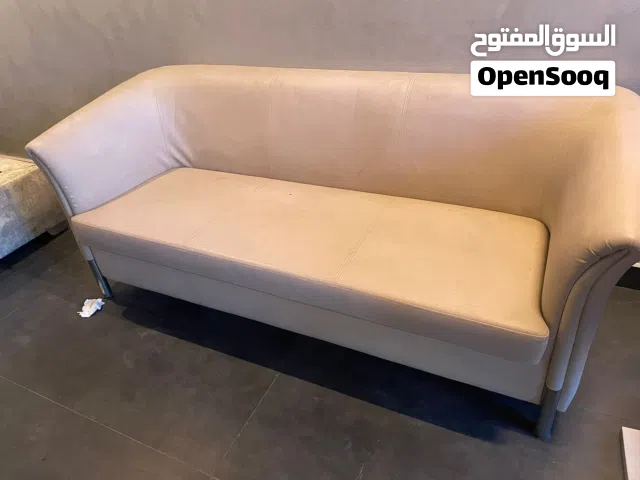 سرير للبيع مع مرتبه طبيه حالته ممتازه