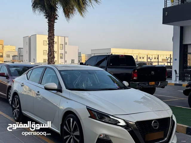 التيما SR 2019 بحالة ممتازه.