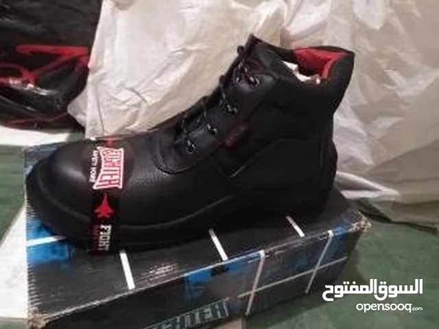 حذاء سفتى جديد