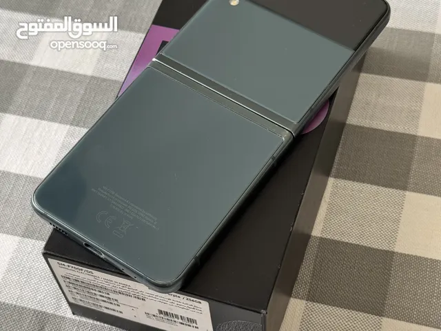 Sumsung z flip3 5G used like new 256Gb 165JD