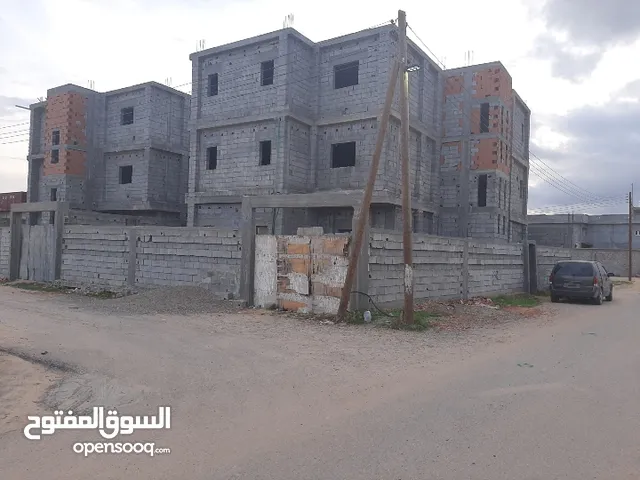 520m2 4 Bedrooms Townhouse for Sale in Tripoli Ain Zara