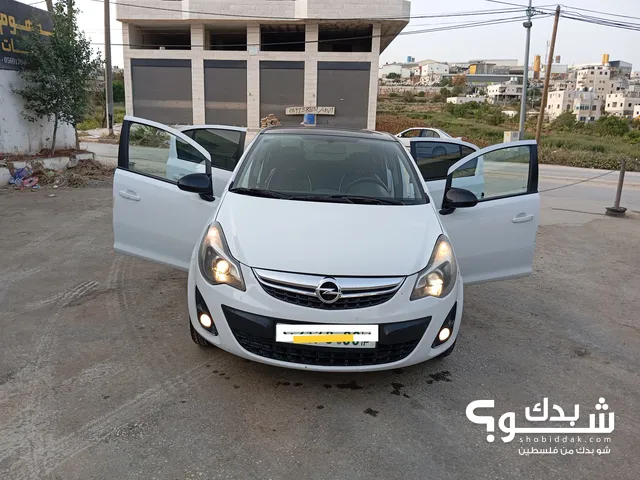 Opel Corsa 2015 in Hebron