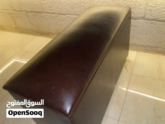 كرسي بفه لون بني