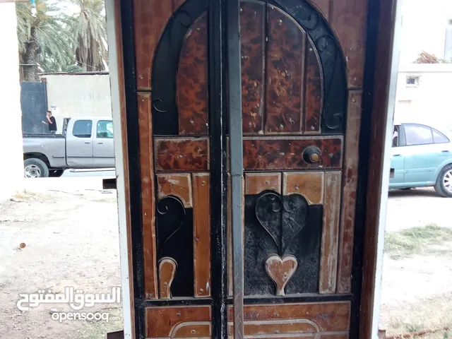 باب حديد ولوح
