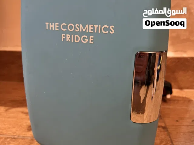 تلاجة مسحضرات تجميلcosmetic fridge