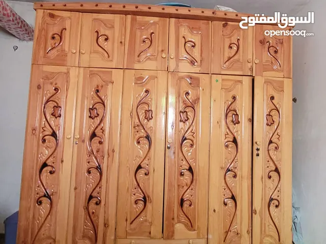 عرررررطه للبيع غرفة نوم سويدي قديم وسميك تتكون من دولاب 6 فتحات وسرير وفرش السرير وتسريحه وكمديون