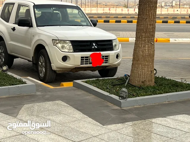 Mitsubishi Pajero Standard in Al Riyadh