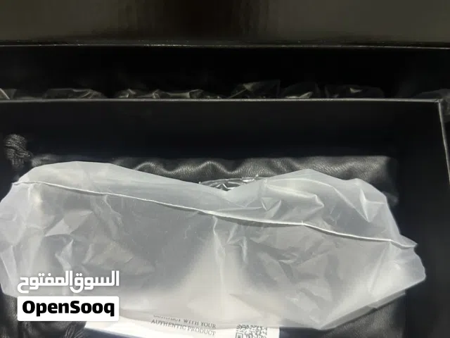 نضارة شمسية اوف وايت