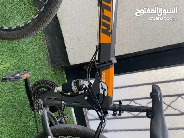 سيكل مايشتكي من شي بس دوسه لازم تبلده ول ثانيه زينه