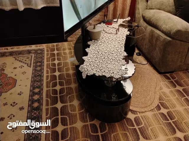 طاولة تلفزوين