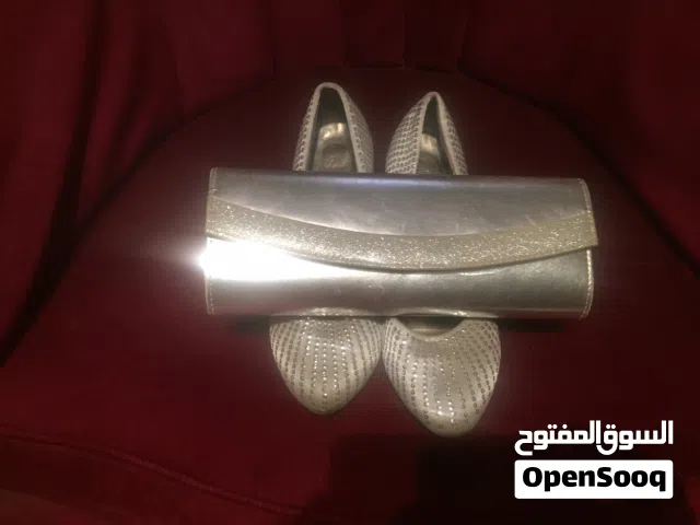 طقم سواريه فضي للمناسبات