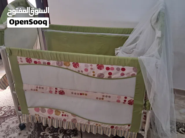 سرير اطفال للبيع