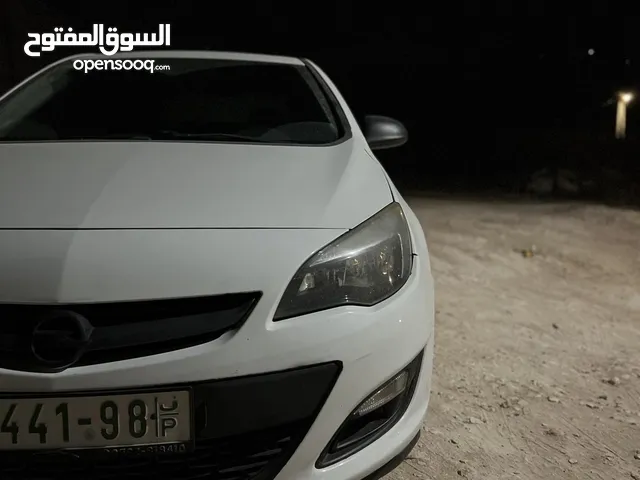 اوبل استرا فل كامل 2017