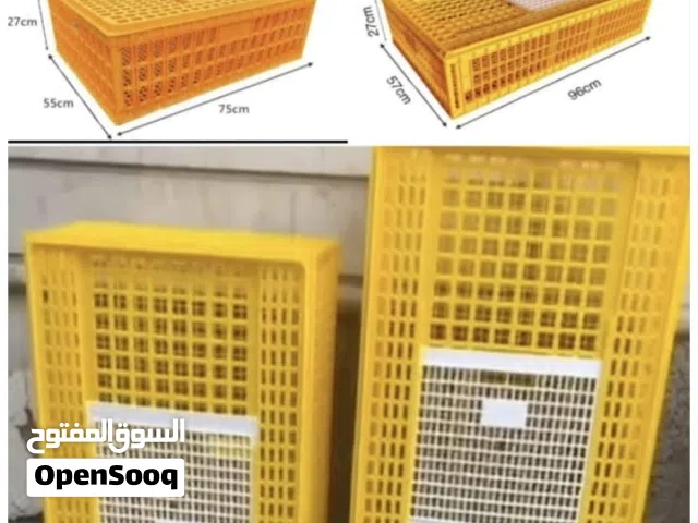 مشارب ومعالف وصناديق للنقل الدواجن بأحجام متعدده