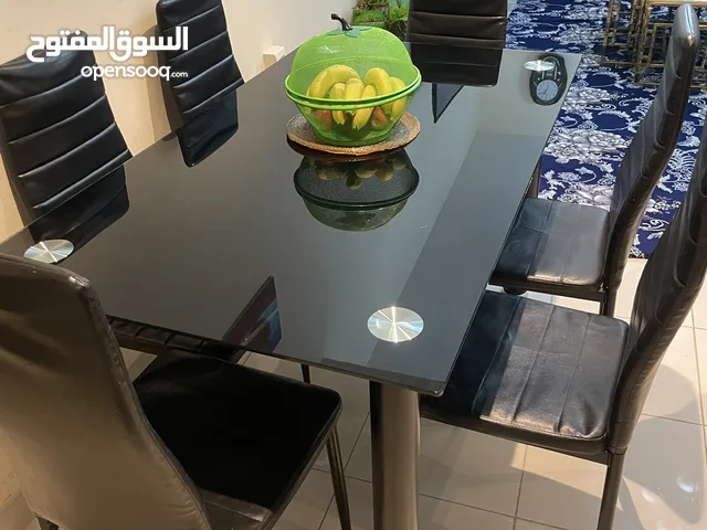 Dinning table with 4/6 chairs