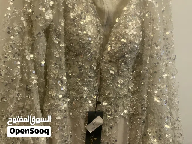 فستان سهرة فخم مشكوك