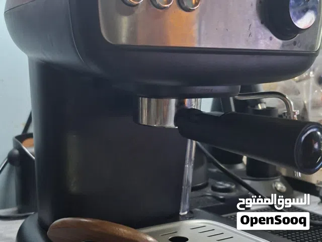 للبيع مكينة نون أيست للأسبريسو مع طاحونه كهربائيه