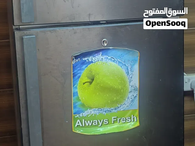 ثلاجه شبه جديده