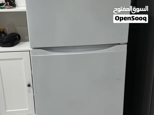 ثلاجه للبيع جديده