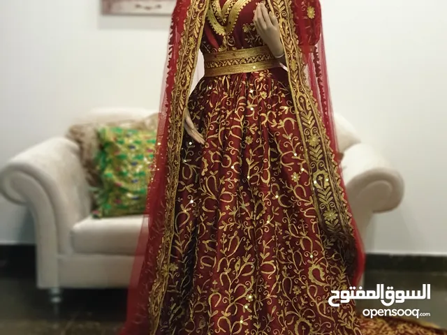 محل خياطه نسائيه للبيع