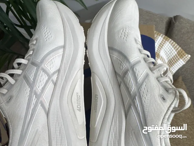 بيع جوتي جل كيانو 32 — فالك طيب سعر قابل للتفاوض شركه اسيكس —مقاس 45 لون بيج