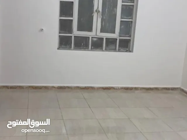100m2 2 Bedrooms Townhouse for Rent in Basra Other