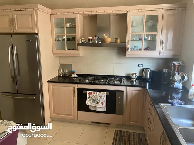 175 m2 3 Bedrooms Apartments for Sale in Amman Abdoun Al Shamali