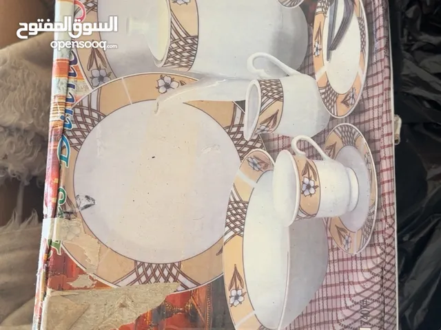 طقم مواعين غير مستخدمه ماطلعت من كرتونها