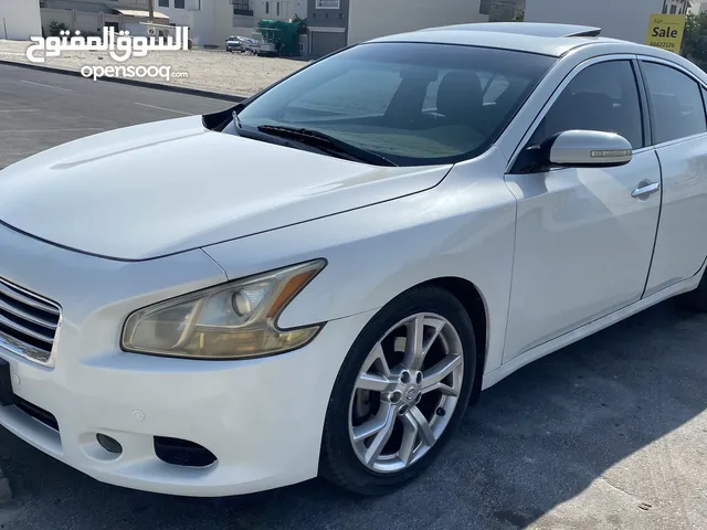 Nissan maxima 2013 Full option in excellent condition (American Specs)