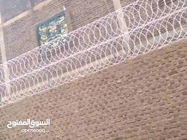 الإتقان الهندسيه لتركيب الآسلاك الشائكه