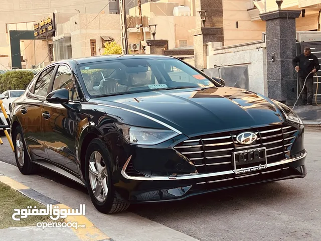 هيونداي سوناتا 2023 سوداء