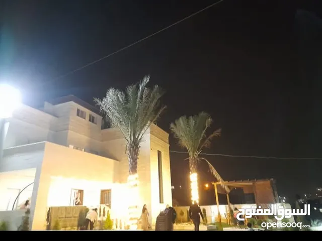 فيلا حديثة البناء مفروشة جاهزة تصميم عصري وفخم جدا