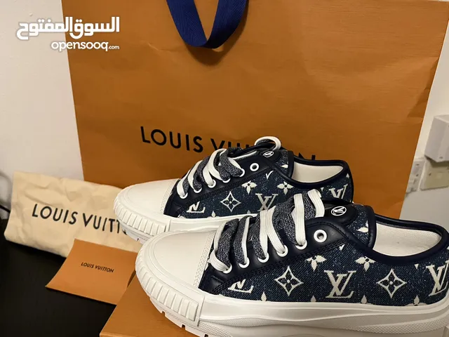 Urgent sale - Louis Vuitton sneakers - size 38