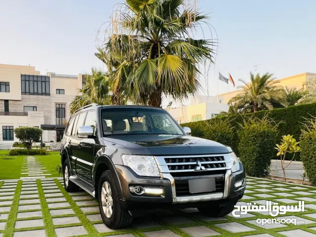 Pajero GLS V6 2018 with sunroof for urgent sale in good condition with 2 keys