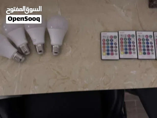 4 light bulbs that change colors very suitable for game lighting and party rooms, at very good cost