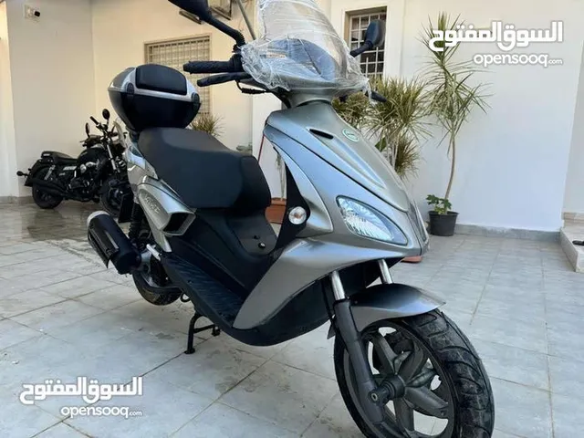 دراجات نارية نوع  benelli 150 cc