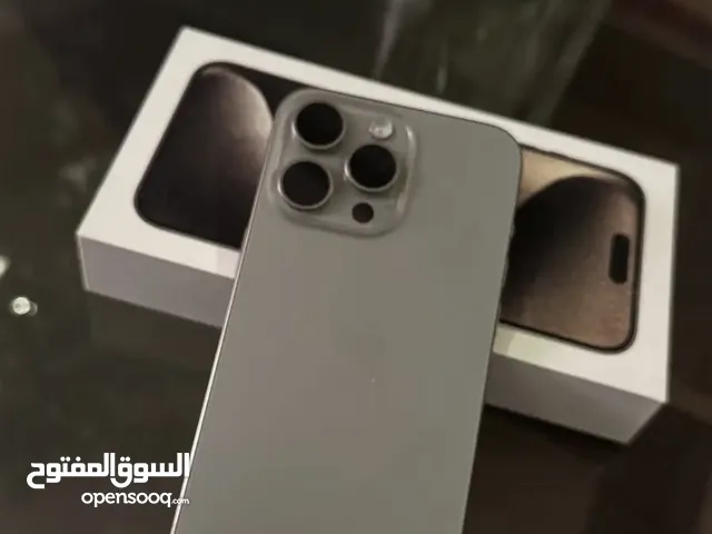 أيفون 15 بروماكس
