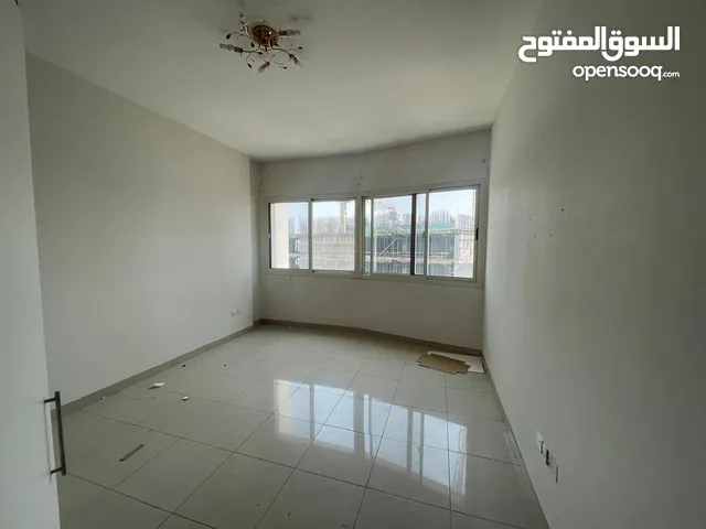 2500ft 3 Bedrooms Apartments for Rent in Sharjah Al Majaz