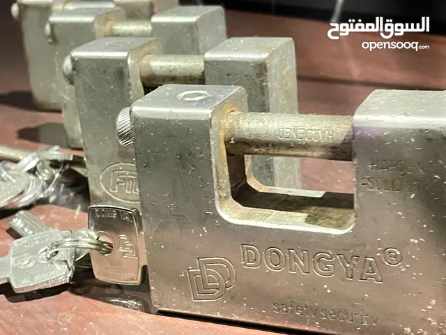 اربع قفول ضد الرصاص