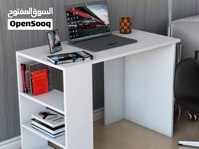 مكتب دراسي وعمل مودرن مع أرفف تخزين جانبية - أبيض