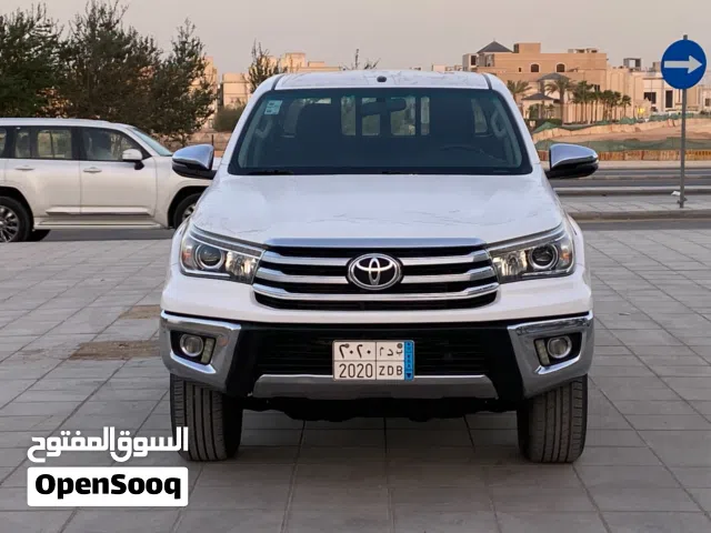 2020 تويوتا هيلوكس SR5